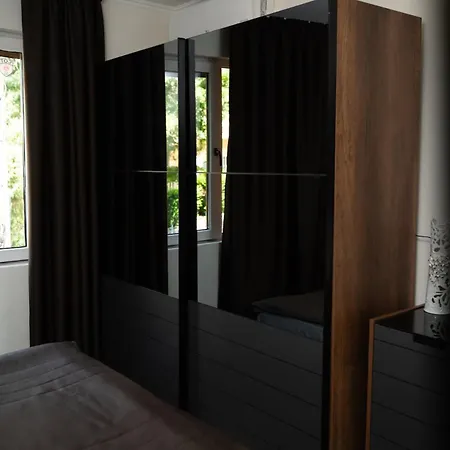 Apartament Modern In Boyana